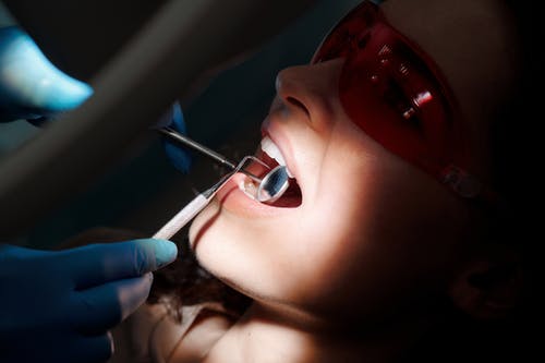 4 Warning Signs You Need Tooth Extraction
